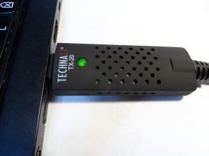 Video grabber zapojený do USB portu notebooku